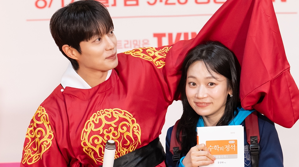 Yoon Doo Joon dan Kim Seul Gi (x.com/@CJnDrama)